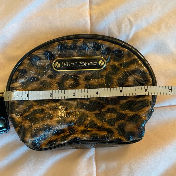 Betsey Johnson leopard print coin purse - Picture 2 of 6